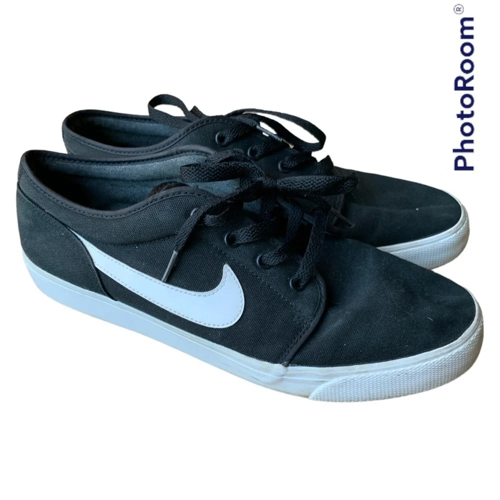 Nike Toki Low Txt Sneakers